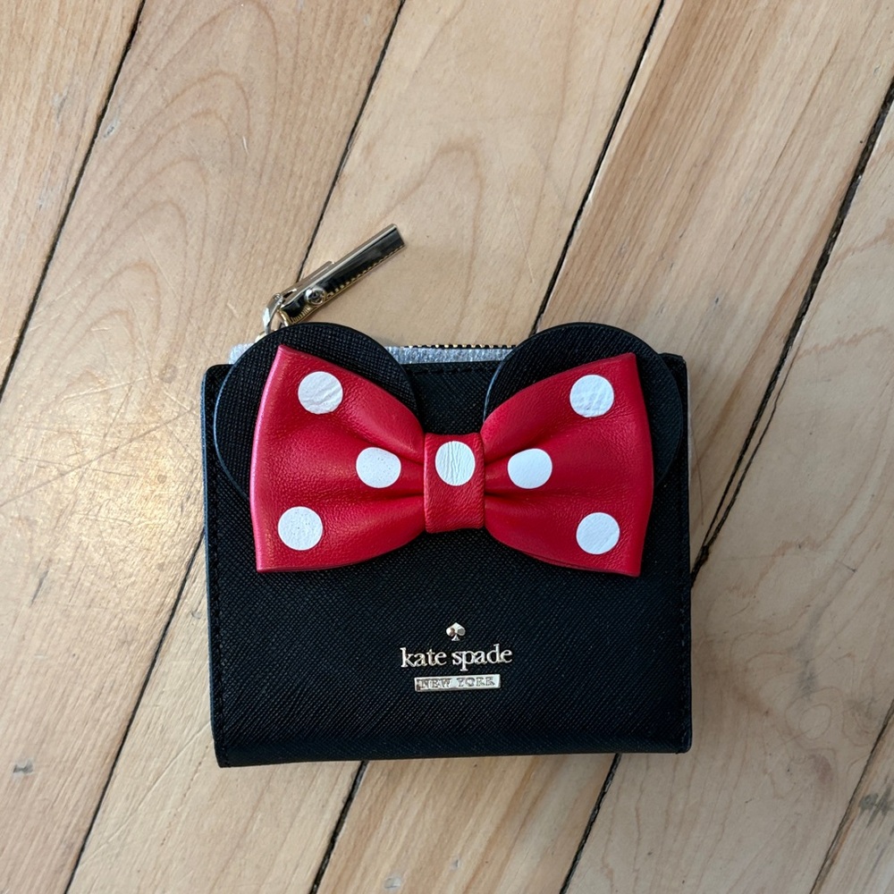 kate spade Disney Minnie Mouse wallet brand new